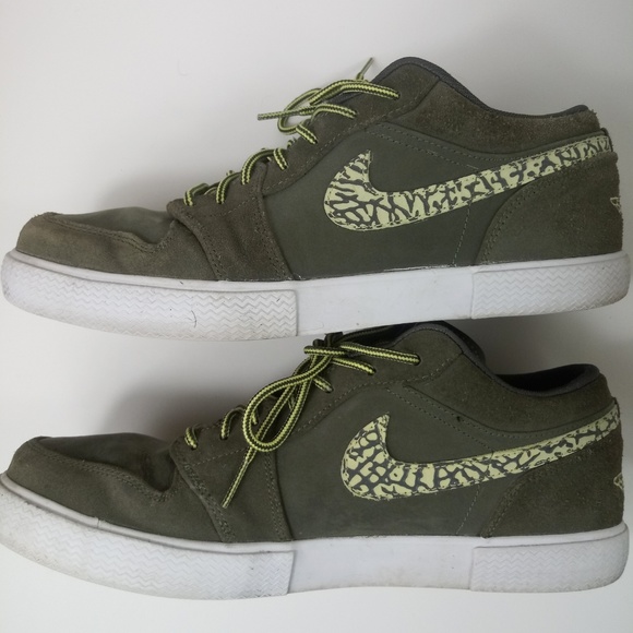 Nike Air Jordan Retro V.1 Cargo Khaki/Yellow Shoes - Picture 6 of 8